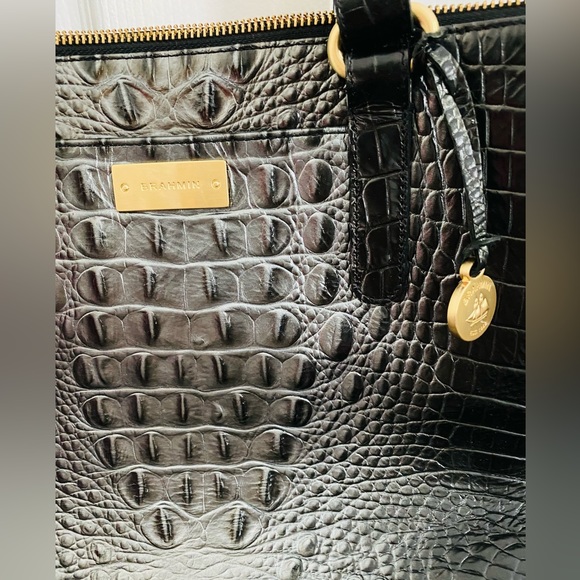Brahmin Black Leather Melbourne Croc Pattern Handbag w/ Dust Bag - Picture 3 of 5